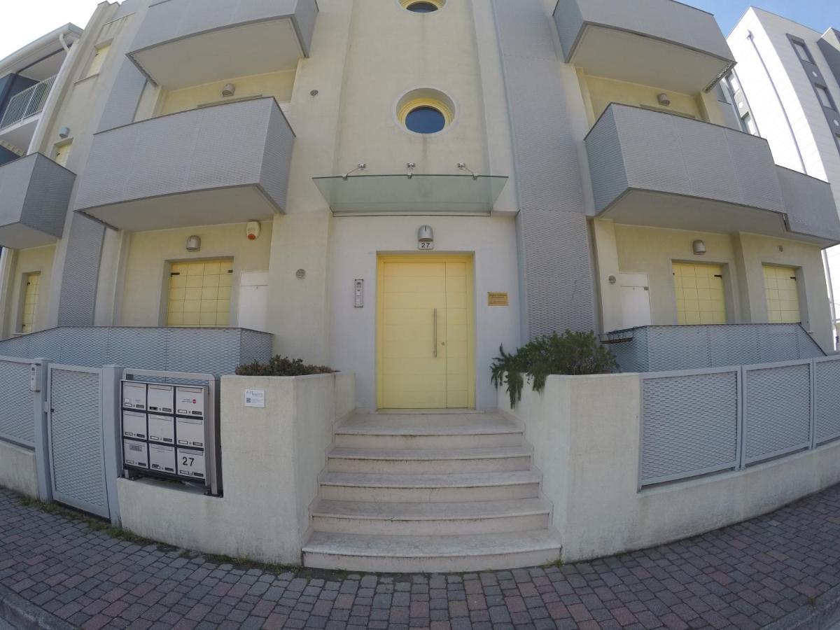 Appartement Attico Margherita - Agenzia Cocal à Caorle Extérieur photo